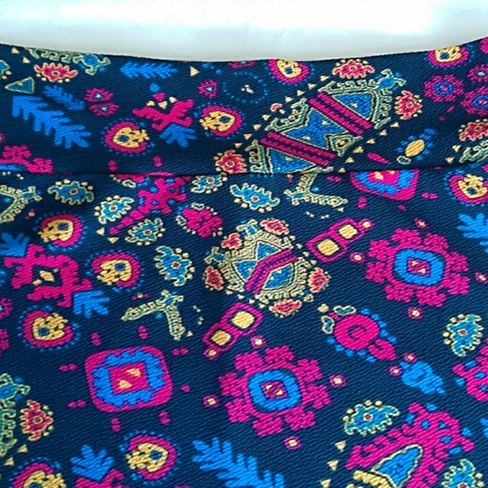 LuLaRoe Blue Pattern Skirt Cassie Medium NWT